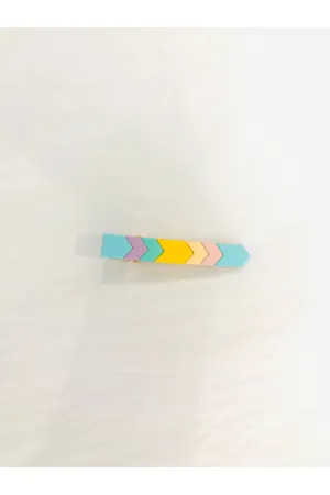 Fun Multicolored Arrow Barrett