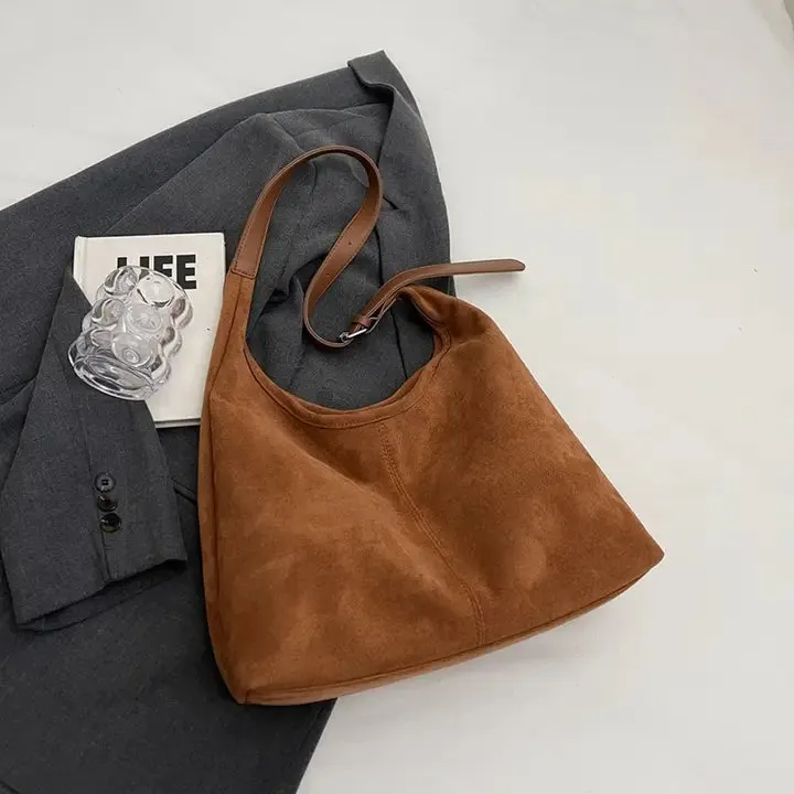 SIMPLE TOTE